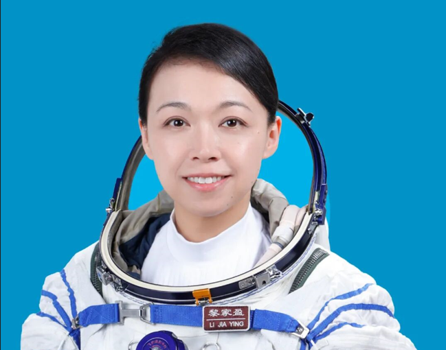 闪耀太空!澳门新葡京娱乐城祝贺校友黎家盈博士出征神舟二十三号!